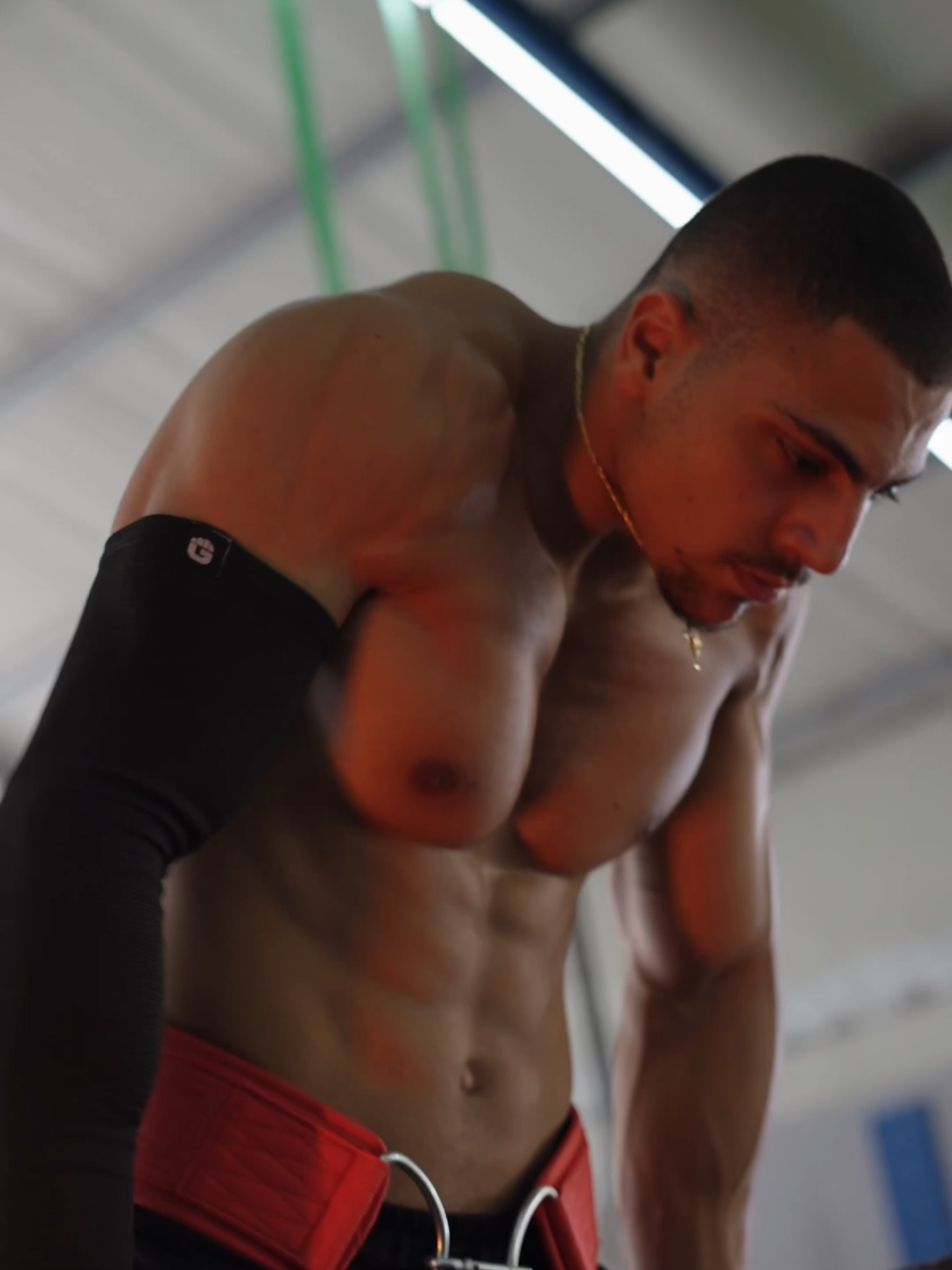 Compression arm sleeves for sports, gym, and recovery – designed for comfort and performance.